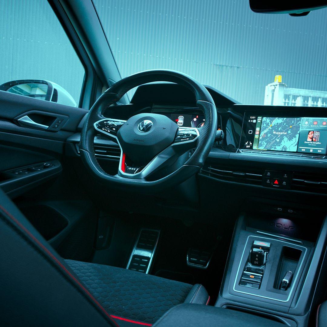 VW-Golf-8-GTI-CS-Innenraum2